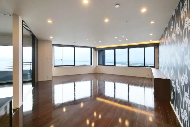 センターマークスタワー