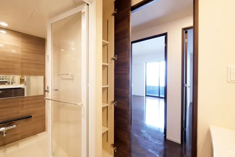 センターマークスタワー